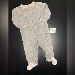 ⭐️2/$11.00⭐️ Carter's 6m Grey and White Footed Fleece Button Up Sleeper